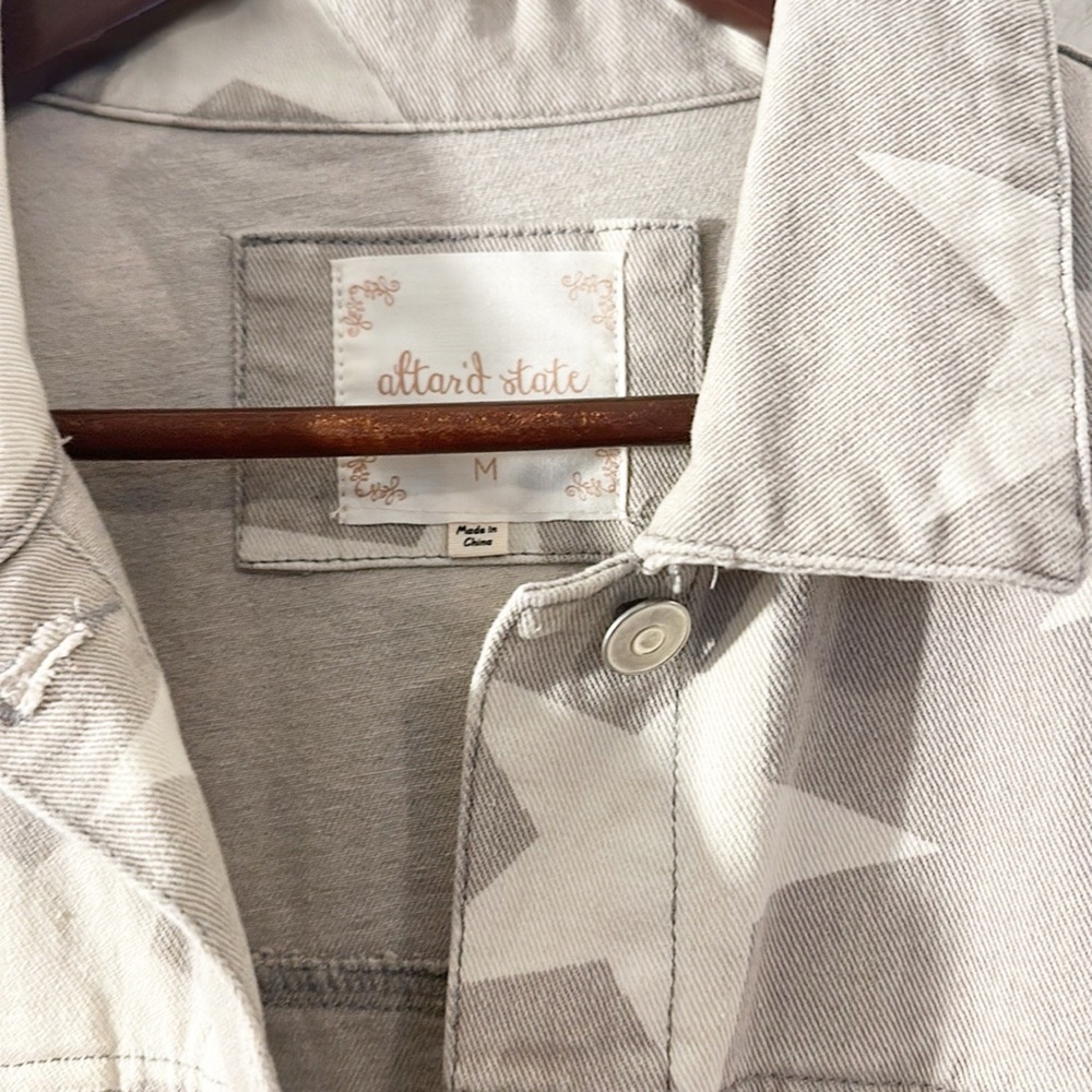 Altar’d State Stone White Oversized STAR jean denim jacket women size Medium - Picture 4 of 7